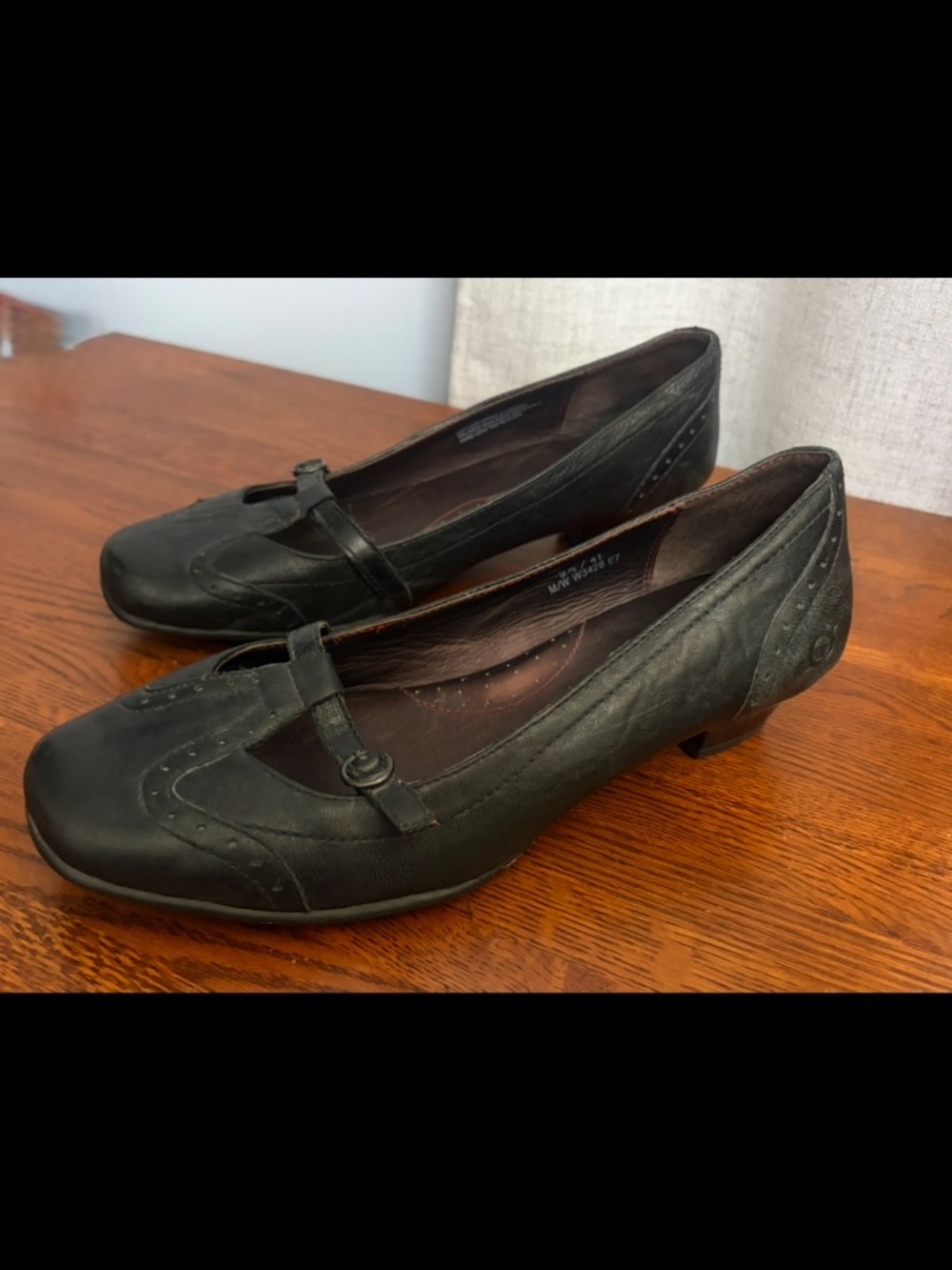 Børn Black Leather Mary Jane T-Strap Brogue Pumps Size 9.5